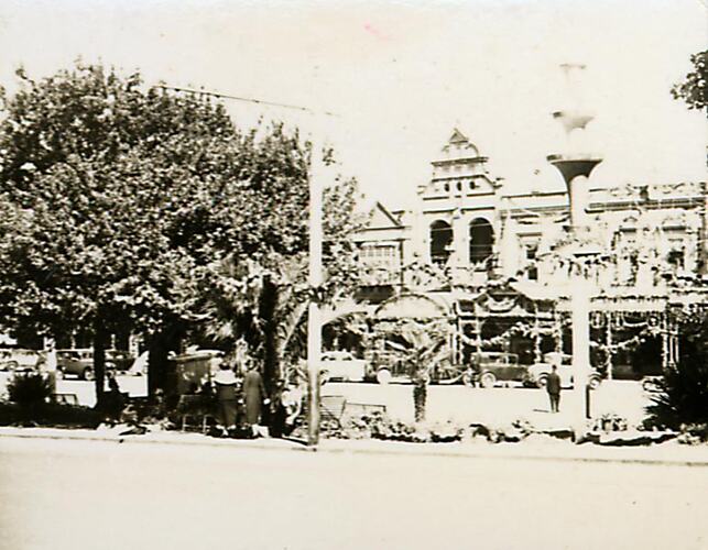 Negative - Street Scene, Ballarat, 1938