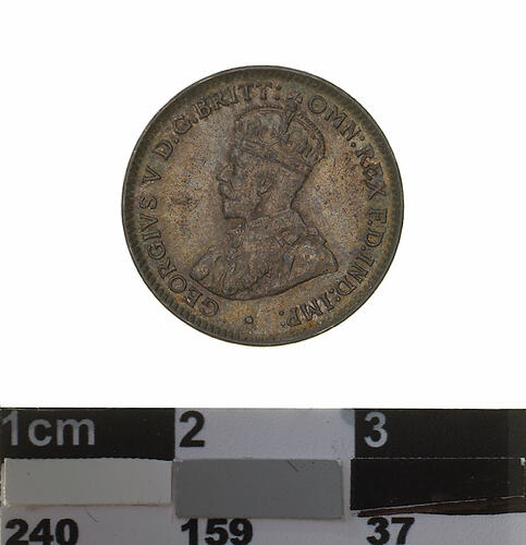 Coin - Threepence, Australia, 1921, photographed by Museums Victoria