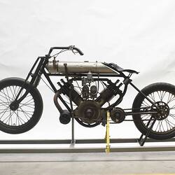 Motor Cycle - John Oliver, 'Planet', Twin-Cylinder, 1497 cc, Melbourne, Victoria, 1916
