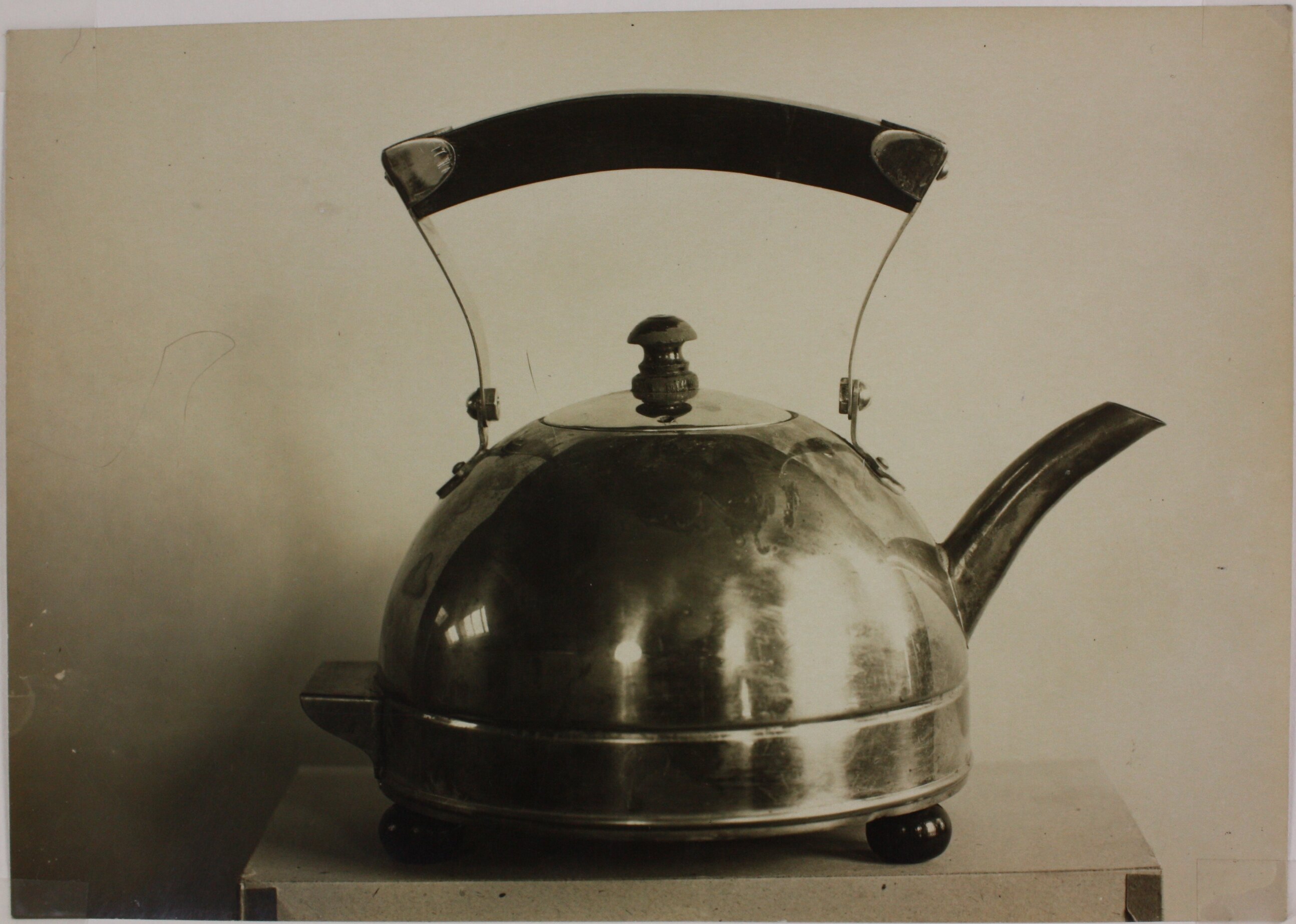 Electric Coffee Percolator - Hecla Electrics Pty Ltd, South Yarra, circa  1934