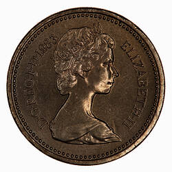 Coin - 1 Pound, Elizabeth II, Great Britain, 1983 (Obverse)