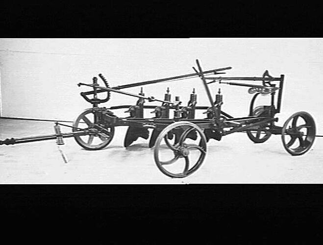 4-FURROW VERTICAL JUMP DISC PLOUGH