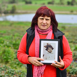 Digital Photograph - Vicki Violi with Photograph, Coldstream, Victoria, 11 Aug 2016