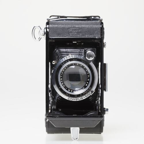 Camera - Zeiss Ikon, 'Nettar 515-2', Dresden, Germany, circa 1933