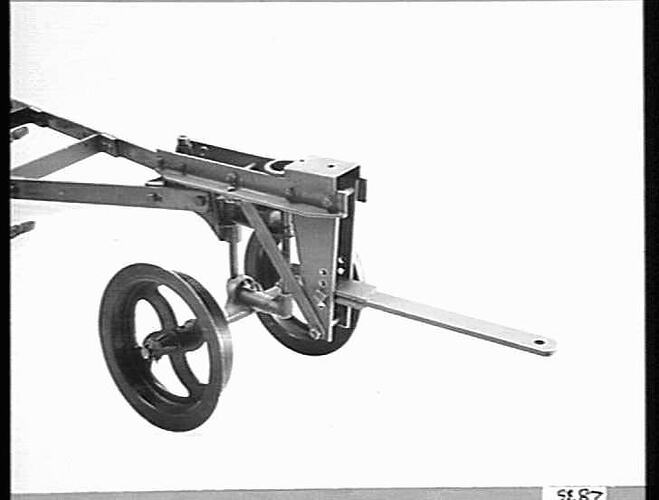 NO. 2 6 B BINDER FORECARRIAGE: FEB 1943