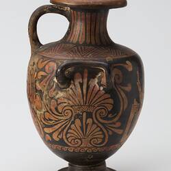 Pottery, Italy, end of 4th century BCE