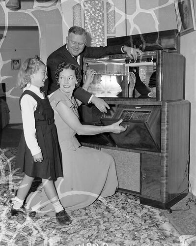 Models with Furniture, Victoria, Mar 1954