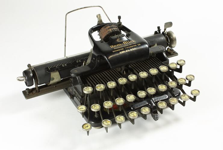 Typewriter - Remington Typewriter Company, Portable, Rem-Blick, 1928