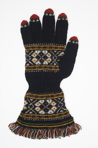 The matching glove in Metsar's 1991 hand-knitted pair