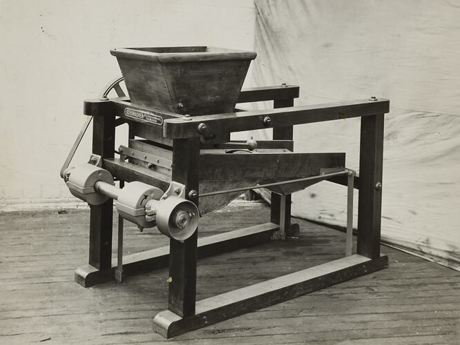 Photograph - Schumacher Mill Furnishing Works, 'Vibratory Sifter', Port Melbourne, Victoria, 1921