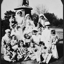 Negative - Nurses & Patients, Westgarth Fountain, Carlton Gardens, 1919