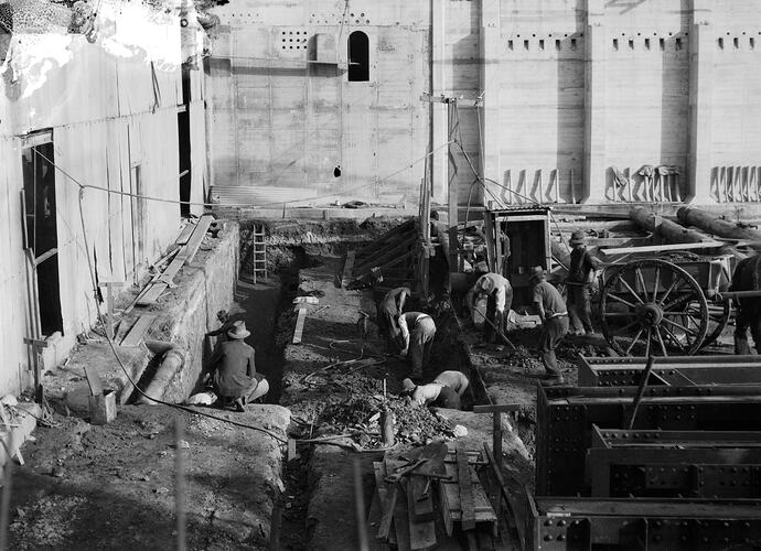 [Excavations during extensions to the Yallourn power station, April 1930.]