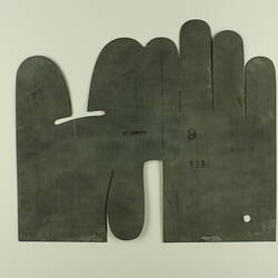 Glove Pattern - Simpson's Gloves, No. 9, 8004 ,'Fleecy', 1950s-1960s