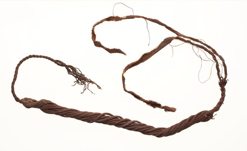 Neck ornament, Australia, Gulf