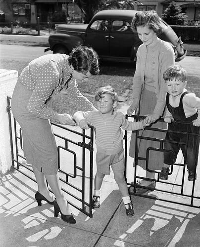 Two Women with Children, Melbourne, Victoria, 1953