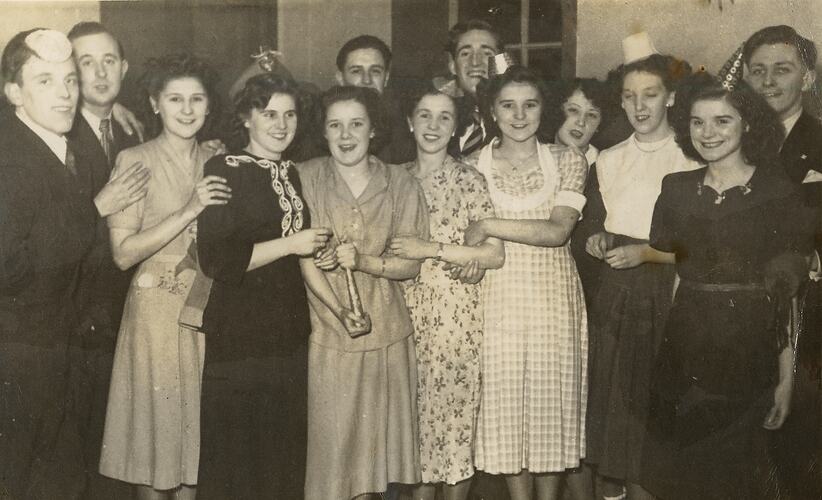 Eileen & James Leech & Friends, England, mid-late 1940s