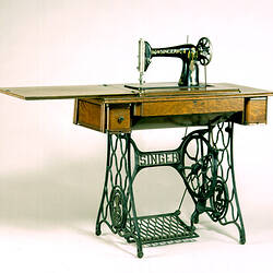 Sewing Machine - Singer, Treadle, 1910