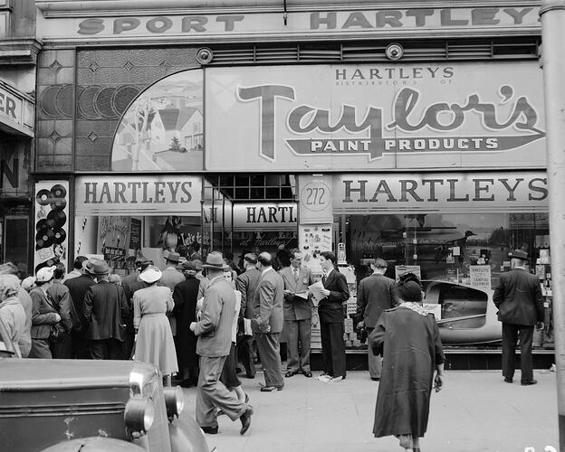 British Paints, Crowd Outside a Hartleys Department Store, Melbourne, Victoria, Feb 1954