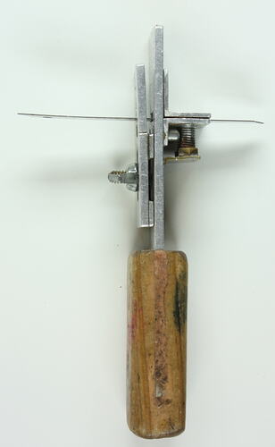 Tool - Leather Lace Cutter, Leather Braiding, Doug Kite, Ringwood, 2006