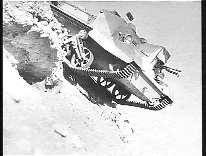 BREN-GUN CARRIER: SEPT 1941