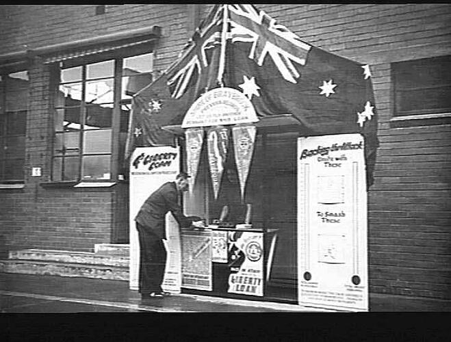 STALL FOR 4TH LIBERTY LOAN, RUSSELL ST. (IN THE) FACTORY: OCT 1943