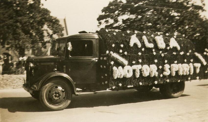 Photograph - Decorated Truck, Ballarat, 1938