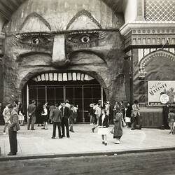 Crowds outside 'Moonface' Entrance to Luna Park, St Kilda, 1949