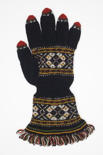 Glove - Aime Metsar, Estonian, Jarva-Jaani Region, Knitted, 1991