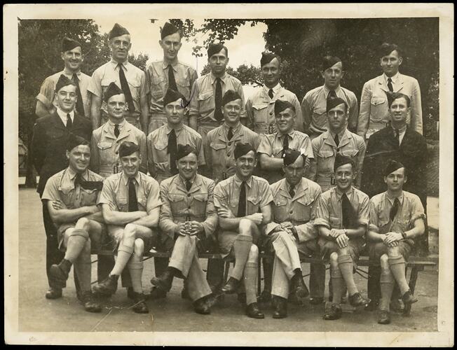 A group photo of RAAF Personnel 1941