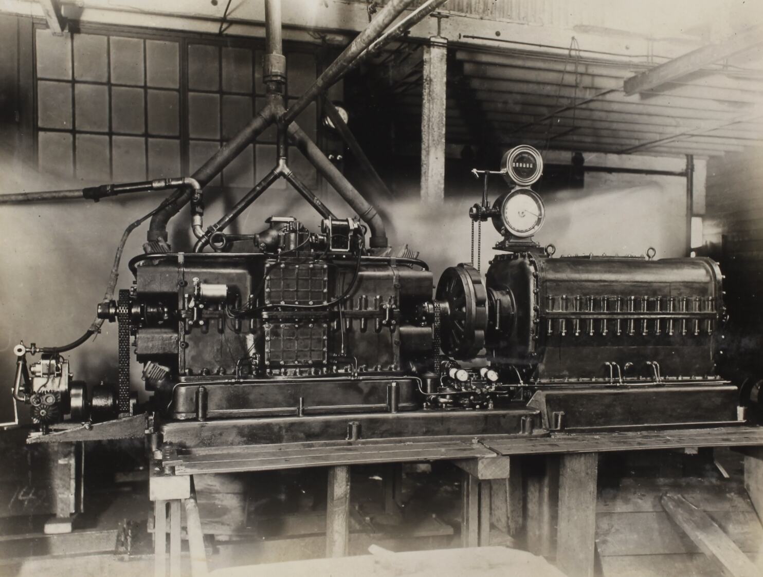 Photograph - Crankless Engines (Australia) Pty Ltd, 8-Cylinder Gas ...