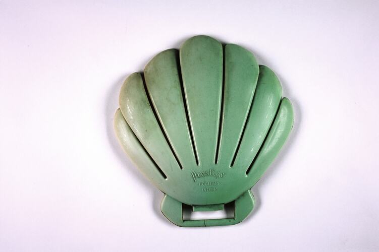Reverse of the same Prestige drier with the maker name