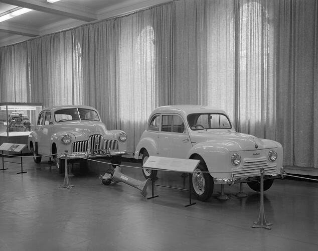 Car display at the Science Museum, Melbourne, 1973