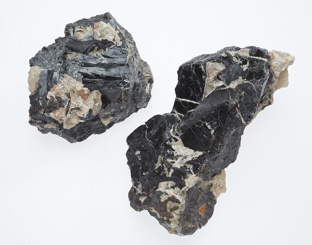 Cassiterite. [M 37037]
