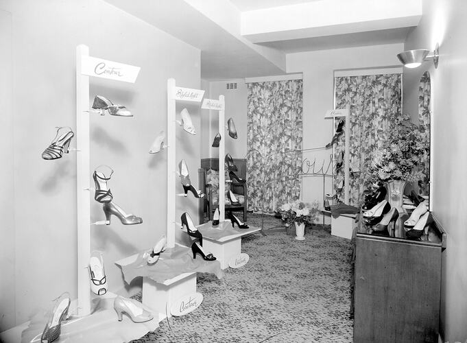 SHOES
