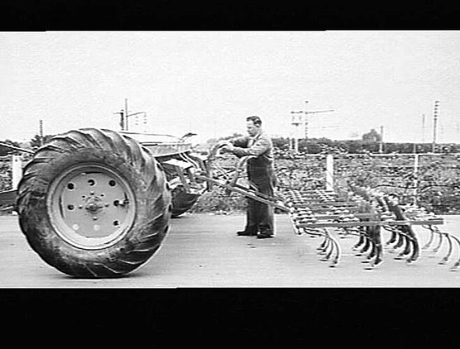METHOD OF CHANGING POINTS: JUNE 1951