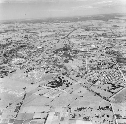 Monochrome aerial photograph of Dandenong.